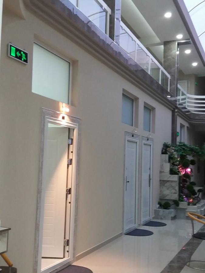 Atina Lux Hostel เลสโควัซ ภายนอก รูปภาพ